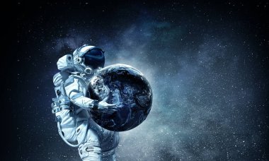 Spaceman görevini yürütmek. Karışık teknik