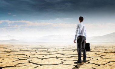 Kötü zamanlar karşı karşıya. Karışık teknik