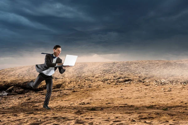 Bereit, sie herauszufordern. Gemischte Medien — Stockfoto