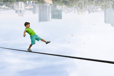 Çocuğunuzun dolaşan izin vermeyin. Karışık teknik
