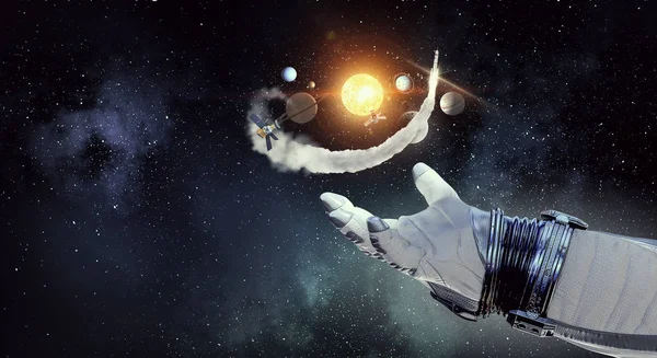 Ręka spaceman. Techniki mieszane — Zdjęcie stockowe