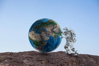 Uzay Adamı ve görevi. Karışık ortam