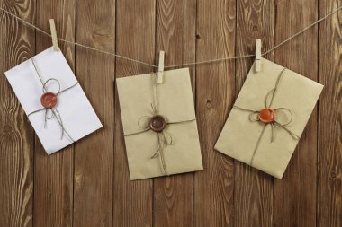 Zarf ip tutturulmuş