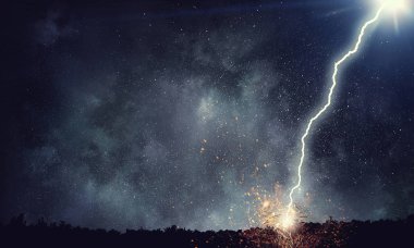 Dramatik gök gürültüsü arka plan