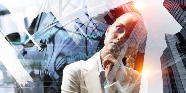 düşünceli iş kadını