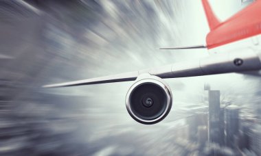 Uçağın gökyüzünde kapatın. Karışık teknik