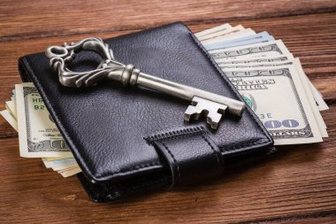 Kapıları açmak için anahtar paradır