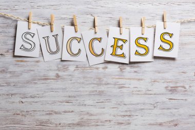 Klibin üzerine kağıt levha. Karışık teknik