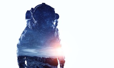 Beyaz uzay adamı. Karışık teknik