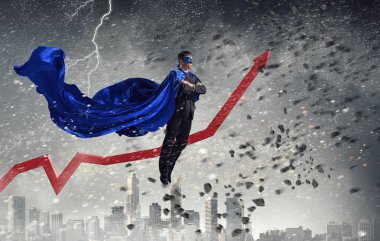 Süper adam gökyüzünde