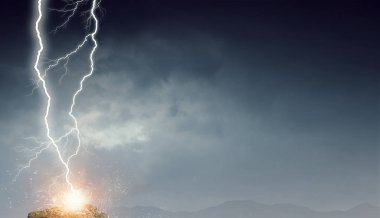 Dramatik gök gürültüsü arka plan