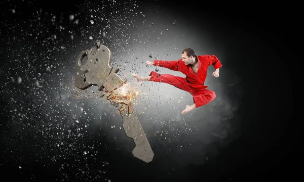 Savunma ile bölünürler. Karışık teknik