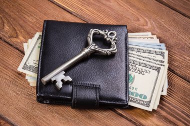 İş anahtarı altında