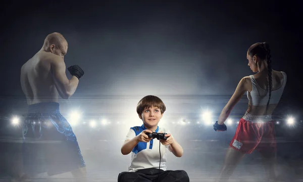 Un chico jugando a un videojuego. Medios mixtos — Foto de Stock