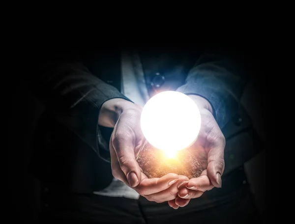 Hand berührt den Mond — Stockfoto