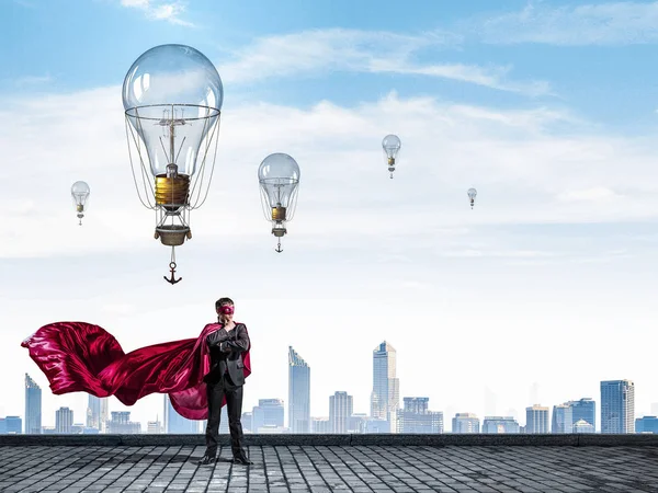 Fuerte y poderoso como súper héroe. Medios mixtos — Foto de Stock