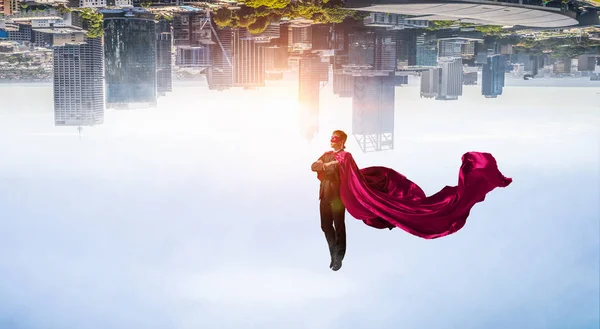 Super hombre en el cielo — Foto de Stock