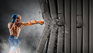 Bu meydan kadar güçlü. Karışık teknik