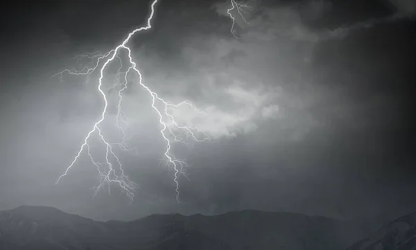 剧烈的雷背景 — 图库照片