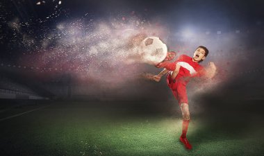 O bir şampiyon olmaya devam etmektedir. Karışık teknik