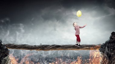 Çocuğunuzun dolaşan izin vermeyin. Karışık teknik