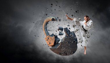 Savunma ile bölünürler. Karışık teknik