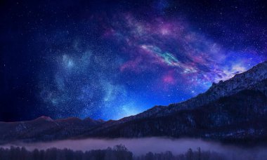 Yıldızlı gökyüzü ve ay. Karışık teknik