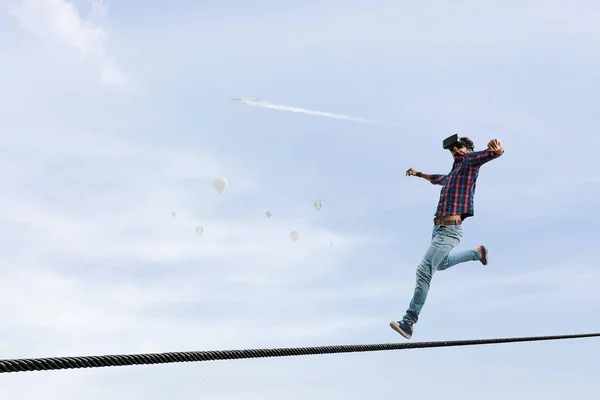 Virtuelle Realität ausprobieren — Stockfoto