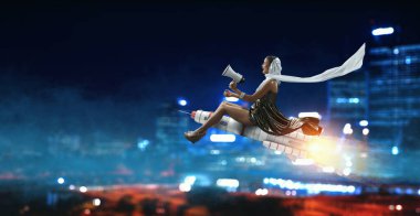 Uzay roketi kadınlarda. Karışık teknik