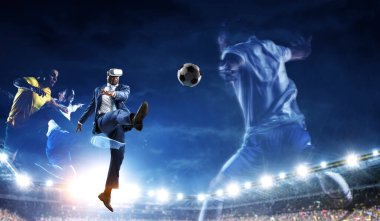 Sanal kasklı Afrikalı adam. Karışık ortam