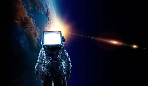 Monitor astronauta en cabeza. Medios mixtos —  Fotos de Stock