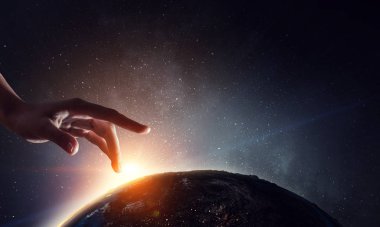 Yeni bir şey yaratıyorum. Karışık ortam