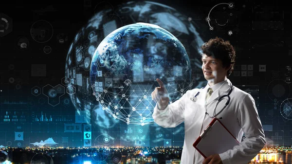 Tecnologías innovadoras en ciencia y medicina. Medios mixtos —  Fotos de Stock