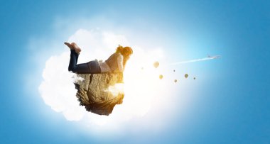 Bu büyük dünyada tek başına. Karışık ortam