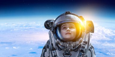 Uzayı keşfediyorum. Karışık ortam