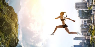 Spor kadın koşu yarışı. Karışık ortam