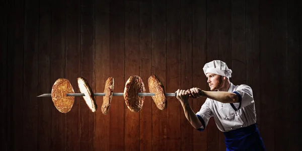 Lui è pazzo di cucinare. Mezzi misti — Foto Stock