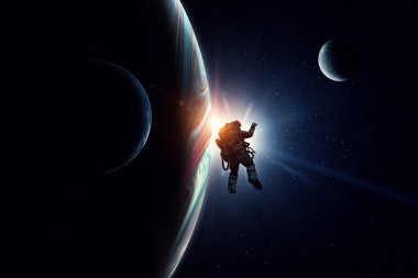 Uzayı keşfediyorum. Karışık ortam