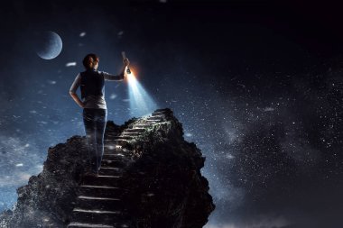 Karanlığa doğru yol ala. Karışık ortam