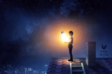 Eğitimin ışığı. Karışık ortam