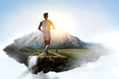 Spor adamı koşu yarışı. Karışık ortam