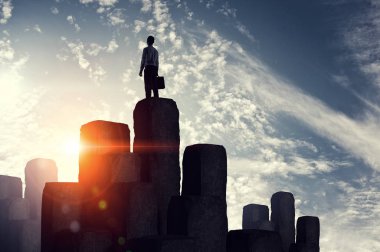 Ne zaman senin are üstünde tepe. Karışık teknik