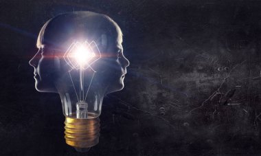 Parlak fikirler kafamda. Karışık teknik