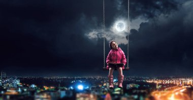 Bir peri masalı okuyorum. Karışık ortam