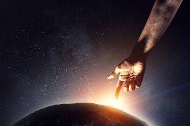 Yeni bir şey yaratıyorum. Karışık ortam