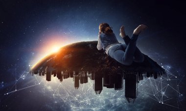 Bu bg dünyasında yapayalnız