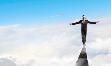 O tehlikeli biri. Karışık teknik