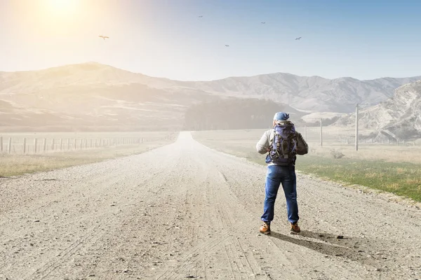 Caminante con palos. Medios mixtos — Foto de Stock