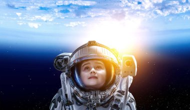 Uzayı keşfediyorum. Karışık ortam