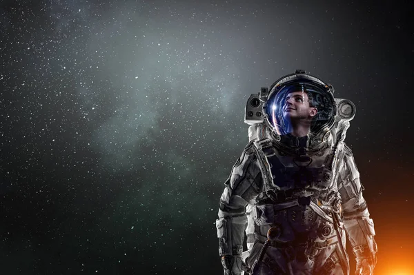 Εξερευνούμε το διάστημα. Μεικτά μέσα — Φωτογραφία Αρχείου